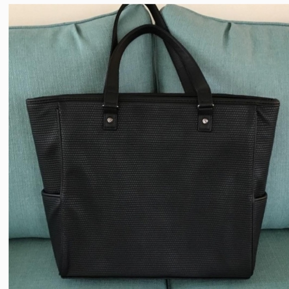 Cindy Tote. Thirty one  gifts